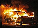 Во дворе саратовской прокуратуры сожгли автомобиль