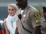 Судья Верховного суда Лос-Анджелеса Стефани Сотнер распорядилась об отмене испытательного срока голливудской актрисы Линдси Лохан за то, что "ужасное дитя Голливуда" не появлялась на общественных работах, к которым была приговорена