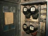 В Тюмени домохозяйка расстреляла электрика, пришедшего обесточить квартиру В Тюмени домохозяйка расстреляла электрика, пришедшего обесточить квартиру