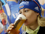 Немцы сварили пиво для спортсменов и раздают его атлетам после финиша