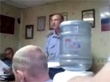 Уволен со своего поста прославившийся на весь рунет заместитель командира роты ДПС в Омске, отчитывавший подчиненных с использованием нецензурной брани. Старт скандалу дало размещенное на YouTube видео