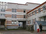 Нижегородский врач заковал себя в наручники из-за нищенской зарплаты, а акушеры знаменитого роддома просто уволились Нижегородский врач заковал себя в наручники из-за нищенской зарплаты, а акушеры знаменитого роддома просто уволились