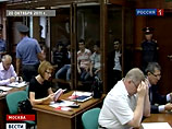 Для остальных подсудимых, признанных виновными в хулиганстве и умышленном причинении легкого вреда здоровью, обвинение считает справедливым наказание в виде 8 лет заключения в колонии общего режима Для остальных подсудимых, признанных виновными в хулиганстве и умышленном причинении легкого вреда здоровью, обвинение считает справедливым наказание в виде 8 лет заключения в колонии общего режима