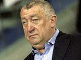 Михаил Черной, который должен был выступить в пользу предпринимателя Бориса Березовского в рамках рассмотрения его иска на 6 млрд долларов против российского бизнесмена Романа Абрамовича в лондонском суде, неожиданно отказался давать показания Михаил Черной, который должен был выступить в пользу предпринимателя Бориса Березовского в рамках рассмотрения его иска на 6 млрд долларов против российского бизнесмена Романа Абрамовича в лондонском суде, неожиданно отказался давать показания
