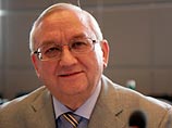 Россия не намерена вступать в Европейский союз, заявил сегодня журналистам посол по особым поручениям Министерства иностранных дел России Анвар Азимов Россия не намерена вступать в Европейский союз, заявил сегодня журналистам посол по особым поручениям Министерства иностранных дел России Анвар Азимов