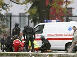 СМИ выяснили личность напавшего на посольство США в Сараево, которого при нападении ранили