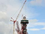 В Олимпийском парке Лондона завершилось возведение 115-метровой футуристической инсталляции "Орбита" (ArcelorMittal Orbit), которая превзошла по высоте нью-йоркскую Статую Свободы и почти сравнялась по "росту" с египетскими пирамидами