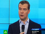 Президент Медведев в субботу выступил в Сколково: в колыбели российских инноваций он предложил обновить чиновников "с тусклыми глазами" и отдельно остановился на таможне, которая "выставляет страну в дурацком свете"