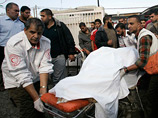 Машины "скорой помощи" отвезли всех пострадавших палестинцев в одну из больниц Рафаха