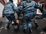 В результате активисту грозит наказание до двух лет лишения свободы. Путенихин доставлен в ИВС, в понедельник прокуратура собирается выйти в суд с ходатайством об его аресте