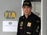 Менеджер Виталия Петрова нервничает по поводу его будущего в Lotus Renault