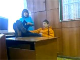 В Зауралье прокуратура заинтересовалась роликом в Сети, на котором ученик обещает учителю "посадить его на кол"