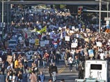 Участники акции протеста в американском городе Окленд в штате Калифорния нарушили работу местного морского порта