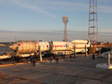 Подготовка к пуску ракеты-носителя "Протон-М" с тремя спутниками "Глонасс-М", 31 октября 2011 года