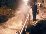 Такое решение принято в связи с тем, что из-за продолжающегося проливного дождя в ближайшие сутки в городе могут произойти новые наводнения Такое решение принято в связи с тем, что из-за продолжающегося проливного дождя в ближайшие сутки в городе могут произойти новые наводнения