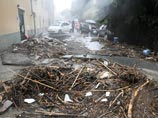 В Генуе из-за наводнения запретили автотранспорт. Шесть погибших