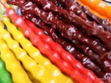 Грузинская семья приготовила чурчхелу длиной свыше 3,5 метра Грузинская семья приготовила чурчхелу длиной свыше 3,5 метра