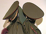 В военном ведомстве считают, что в связи с увеличением денежного довольствия военнослужащие смогут позволить себе купить комплект парадной и повседневной одежды офицера, который стоит в среднем 10-12 тысяч рублей