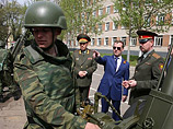 Дмитрий Медведев подписал закон о повышении с 1 января 2012 года денежного довольствия военнослужащих в 2,5-3 раза и военных пенсий в 1,5-1,7 раза