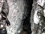 В конце узкой расщелины был найден тайник с целым арсеналом оружия В конце узкой расщелины был найден тайник с целым арсеналом оружия