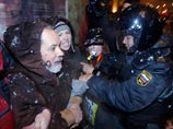 На Триумфальной задержали более 20 участников акции "Выборы без оппозиции - преступление"