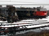 Чрезвычайное происшествие произошло в среду на вокзале "Воронеж-I" в Воронеже. Маневровый локомотив, отцеплявший вагоны, столкнулся с пассажирским вагоном. В результате инцидента десять человек пострадали