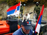Войска НАТО захватили сербскую баррикаду на севере Косово, орудуя слезоточивым газом Войска НАТО захватили сербскую баррикаду на севере Косово, орудуя слезоточивым газом