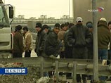После заявления Медведева Россия "мстит" таджикам, устраивая охоту и массово выдворяя гастарбайтеров После заявления Медведева Россия "мстит" таджикам, устраивая охоту и массово выдворяя гастарбайтеров