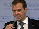 Президент Дмитрий Медведев считает, что у России хорошие шансы преодолеть возможную вторую волну мирового экономического кризиса, учитывая показатели развития ее экономики в последние годы
