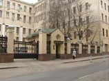 Адвокат разжалованного лейтенанта МВД Сергея Аракчеева, осужденного на 15 лет колонии строгого режима по обвинению в убийстве трех чеченцев, в четверг подал ходатайство в Генеральную прокуратуру о дополнительном расследовании Адвокат разжалованного лейтенанта МВД Сергея Аракчеева, осужденного на 15 лет колонии строгого режима по обвинению в убийстве трех чеченцев, в четверг подал ходатайство в Генеральную прокуратуру о дополнительном расследовании