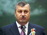Кокойты на выборах преемника проголосует за кандидата, обещавшего присоединить Южную Осетию к России Кокойты на выборах преемника проголосует за кандидата, обещавшего присоединить Южную Осетию к России
