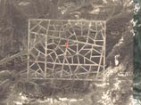 На спутниковых фотоснимках Google, находящихся в открытом доступе, обнаружили целый ряд загадочных сооружений в пустыне Гоби в Китае - гигантские полосы, круги и нечто похожее на аэродром На спутниковых фотоснимках Google, находящихся в открытом доступе, обнаружили целый ряд загадочных сооружений в пустыне Гоби в Китае - гигантские полосы, круги и нечто похожее на аэродром