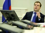Для Дмитрия Медведева, который, как ожидается, в будущем году станет премьером при президенте Владимире Путине, уже разрабатывают программу с рабочими названиями "Сто дней Медведева" или "Первые шаги Медведева"