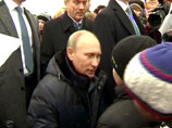 Премьер-министр РФ Владимир Путин, который находится в Белгородской области, пообщался с жителями села Головчино