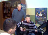 Случаи в селе Головчино: маленький Дима не смог повалить премьера с помощью подножки Случаи в селе Головчино: маленький Дима не смог повалить премьера с помощью подножки