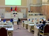 Заксобрание Петербурга сегодня в первом чтении одобрило новый законопроект о штрафах за пропаганду педофилии и нетрадиционной любви среди несовершеннолетних