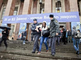 Десять студентов задержаны у вечного огня МГУ