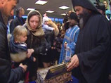 Одна из самых почитаемых христианских святынь - Пояс Пресвятой Богородицы - в субботу днем была доставлена спецбортом из Калининграда в столичный аэропорт "Внуково-3"