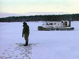 В Татарстане второе воскресенье подряд рыбаков спасают с отколовшейся в том же месте льдины