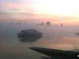 Из-за сильного тумана в Лондоне отменены сотни авиарейсов, в том числе московский