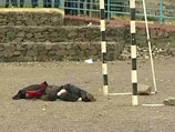 Второго за неделю ребенка убили упавшие на него футбольные ворота. На этот раз трагедия произошла на Кубани Второго за неделю ребенка убили упавшие на него футбольные ворота. На этот раз трагедия произошла на Кубани