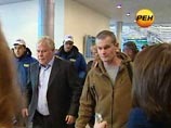 Российский пилот Владимир Садовничий, осужденный в Таджикистане, но освобожденный судом этой страны, по возвращении на родину в четверг высказал претензии в адрес российских дипломатов Российский пилот Владимир Садовничий, осужденный в Таджикистане, но освобожденный судом этой страны, по возвращении на родину в четверг высказал претензии в адрес российских дипломатов