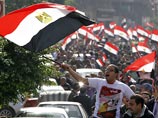 В пятницу после традиционной молитвы в Каире организован очередной "марш миллионов" под лозунгом "Последний шанс". На Тахрире уже находятся несколько тысяч человек и прибывают сотни новых участников