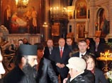 Председатель ЦК КПРФ Геннадий Зюганов посетил храм Христа Спасителя и приложился к святыне Православного мира - Поясу Богородицы