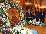 Необычную акцию православного коммуниста дополняют комментарии к новости: интернет интересуется, стоял ли Зюганов сутки в очереди, и сочувствует настоящим коммунистам, которые от такого "в гробу переворачиваются" Необычную акцию православного коммуниста дополняют комментарии к новости: интернет интересуется, стоял ли Зюганов сутки в очереди, и сочувствует настоящим коммунистам, которые от такого "в гробу переворачиваются"