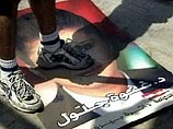 В южных округах пока трудно определить, удалось ли "Хезболлах" собрать большинство голосов и опередить спикера парламента Набиха Берри В южных округах пока трудно определить, удалось ли "Хезболлах" собрать большинство голосов и опередить спикера парламента Набиха Берри