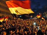 Египет пытается найти выход из правительственного кризиса и разобраться с массовыми беспорядками на центральной площади Каира в то время как "кандидат" от недовольных заявляет о готовности возглавить кабинет в пику официальному премьеру Египет пытается найти выход из правительственного кризиса и разобраться с массовыми беспорядками на центральной площади Каира в то время как "кандидат" от недовольных заявляет о готовности возглавить кабинет в пику официальному премьеру