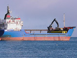 Торговое судно Swanland принадлежит английской компании, оно потерпело крушение в ночь на воскресенье у берегов северного Уэльса в 37 км к северу от полуострова Ллин