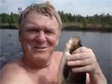 Напомним, пенсионер из райцентра Верховажье Вологодской области Виктор Гончаренко осенью стал звездой Рунета, разместив в Сети короткую видеозапись, сделанную на рыбалке в июле этого года