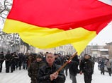 После этого сторонники Джиоевой организованно стали покидать площадь После этого сторонники Джиоевой организованно стали покидать площадь